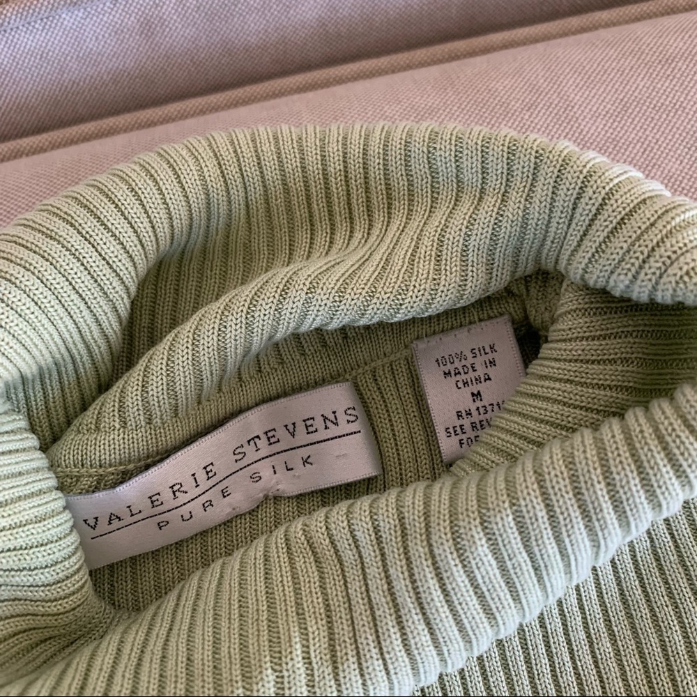 Valerie Stevens Pure Silk | Green Silk Short Sleeve Turtle Neck Top M
